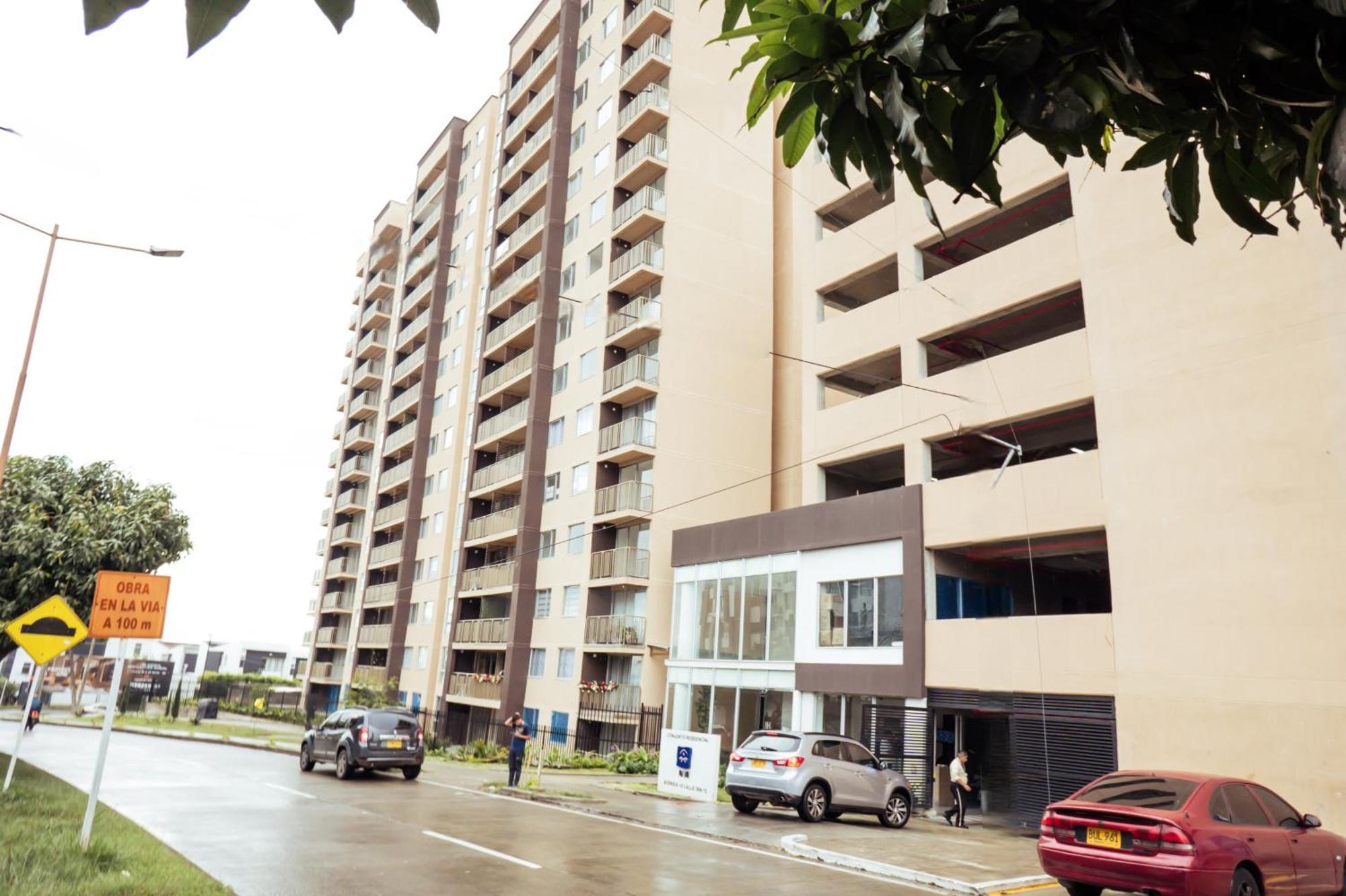 Aparta Estudios Zona 10 Armenia  Eksteriør bilde
