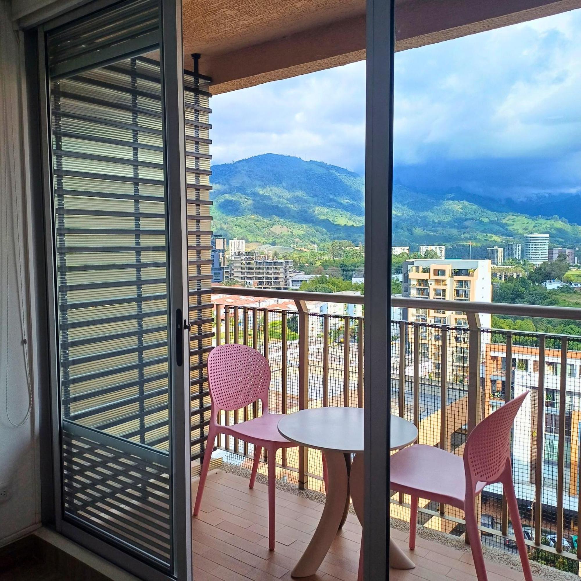 Aparta Estudios Zona 10 Armenia  Eksteriør bilde